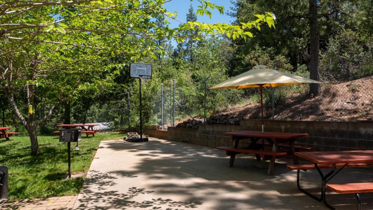 Willa NEW! Cozy & Secluded House w/Deck - Near Yosemite! Tuolumne Zewnętrze zdjęcie